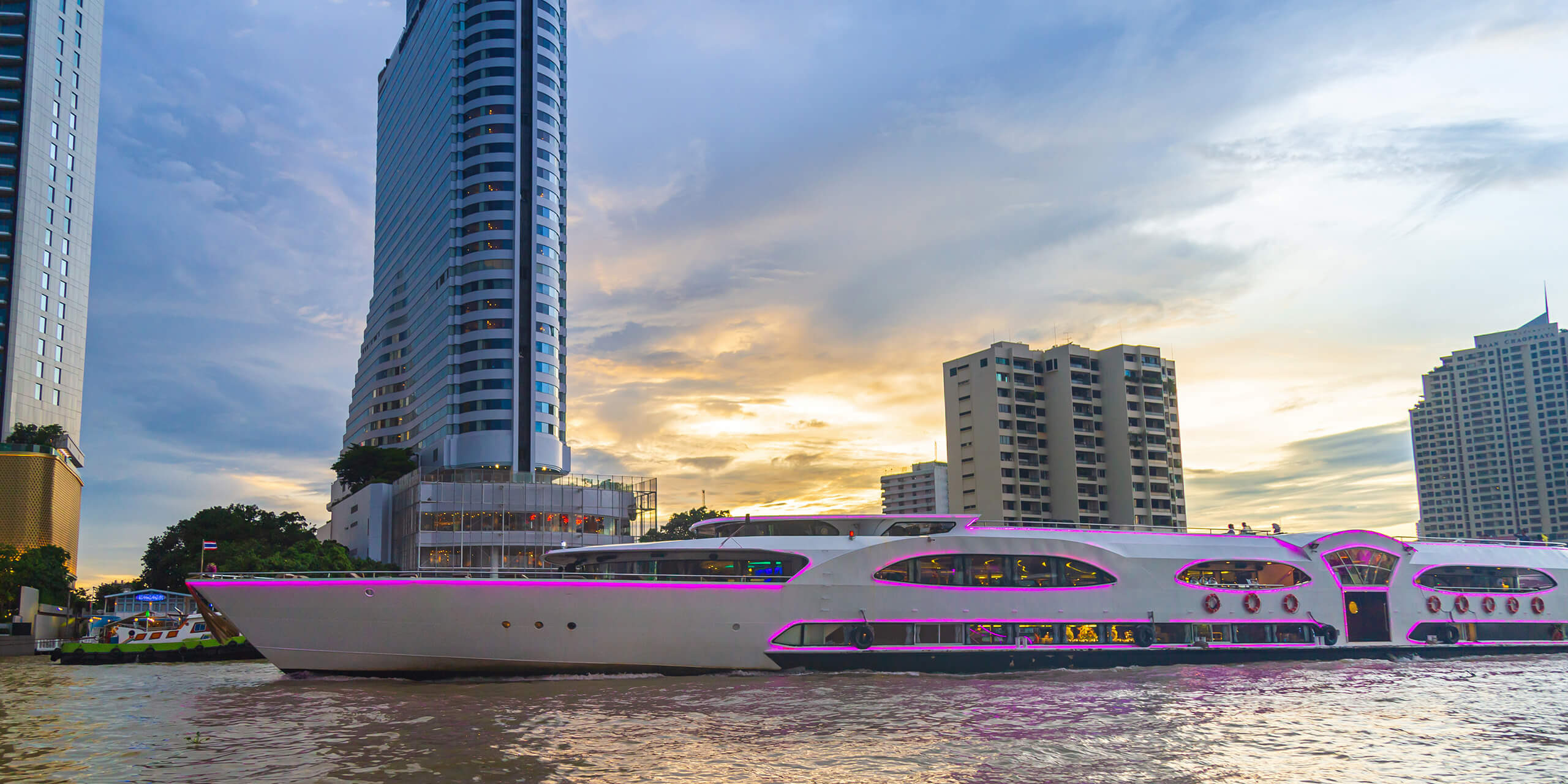 Experience: Fine dining, live jazz, and a premium selection of wines.